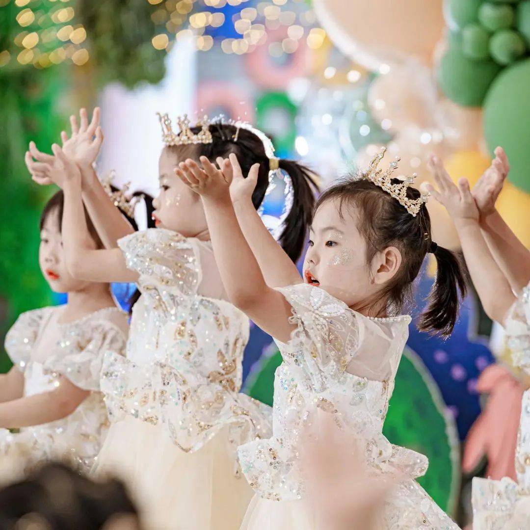 关于精彩表现令人目不转睛,赛场氛围火爆的信息 关于精彩表现令人目不转睛,赛场氛围火爆的信息