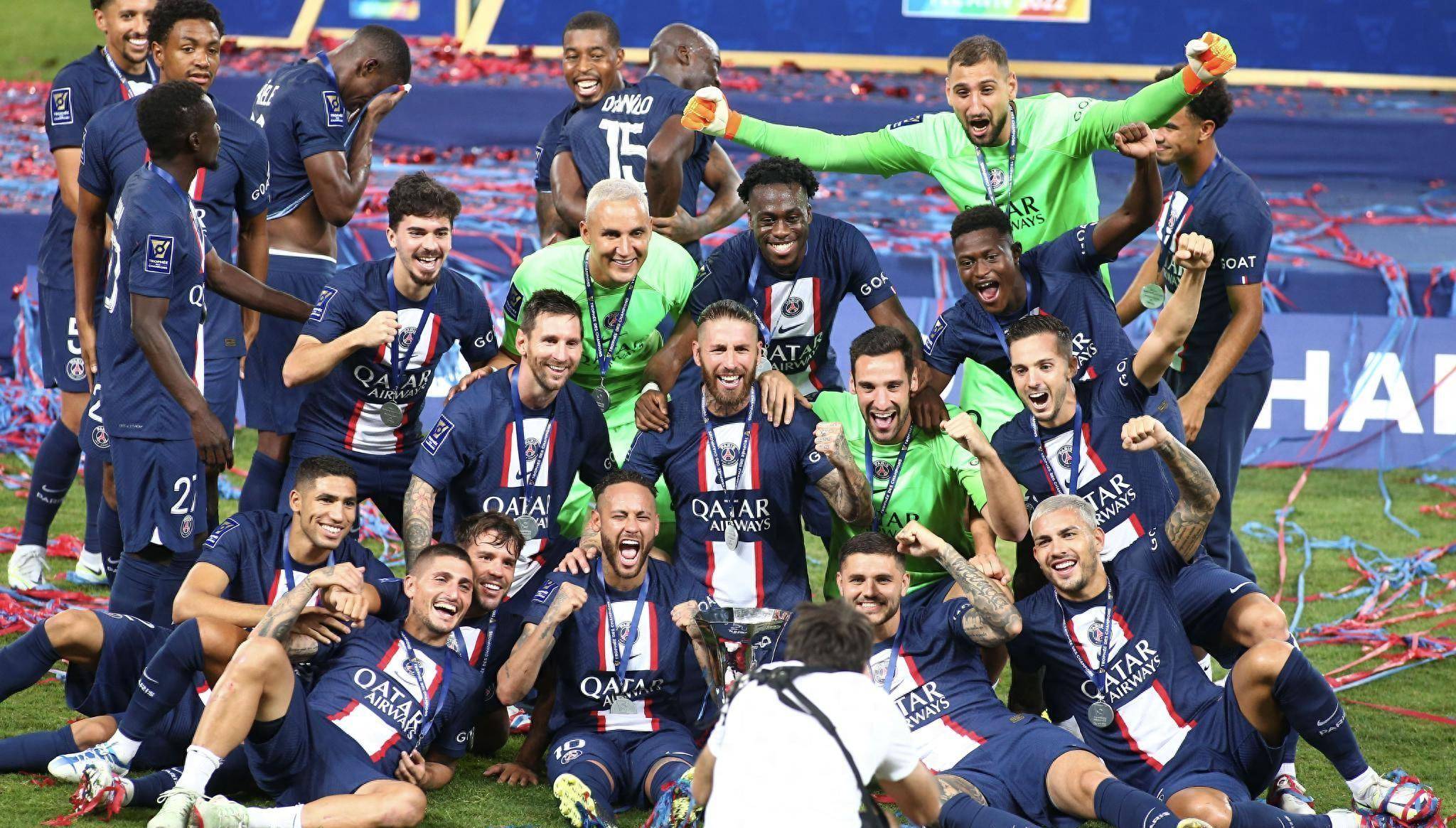 开云平台-巴黎圣日耳曼中卫表现神勇，稳固球队防线的简单介绍