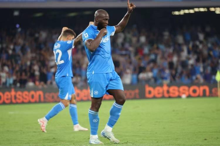 关于那不勒斯主场大胜,积分榜上领跑全国球队的信息 关于那不勒斯主场大胜,积分榜上领跑全国球队的信息