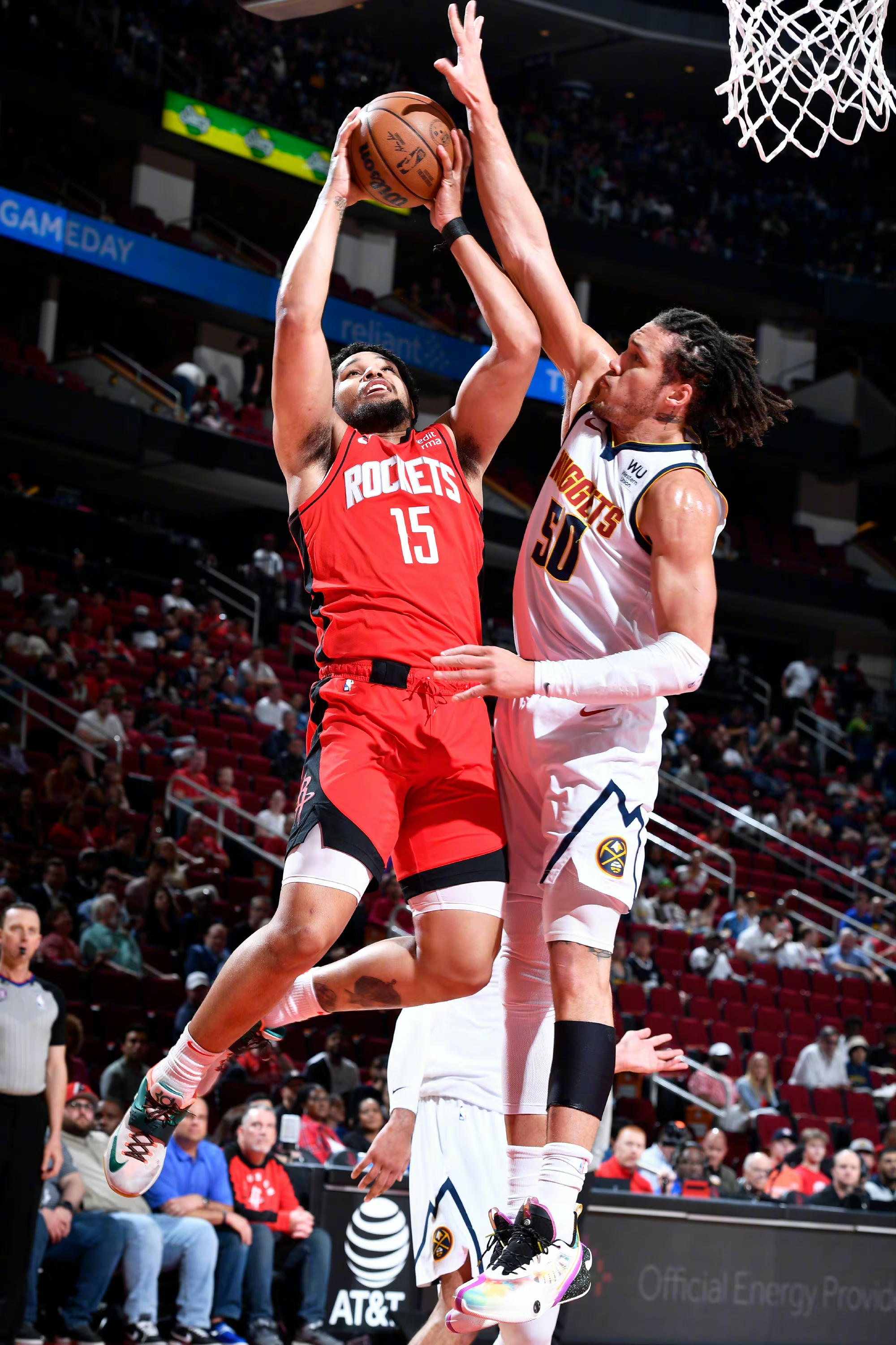 开云体育app-尼克斯队球员训练成果显著，球队积极备战新赛季的简单介绍