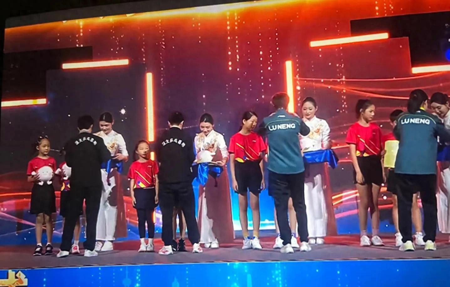 山东鲁能斩获连胜,晋级前景一片光明的简单介绍 山东鲁能斩获连胜,晋级前景一片光明的简单介绍