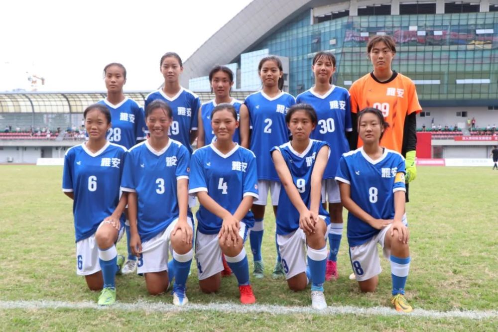 足球女队实力对决,赛场精彩争夺 足球女队实力对决,赛场精彩争夺