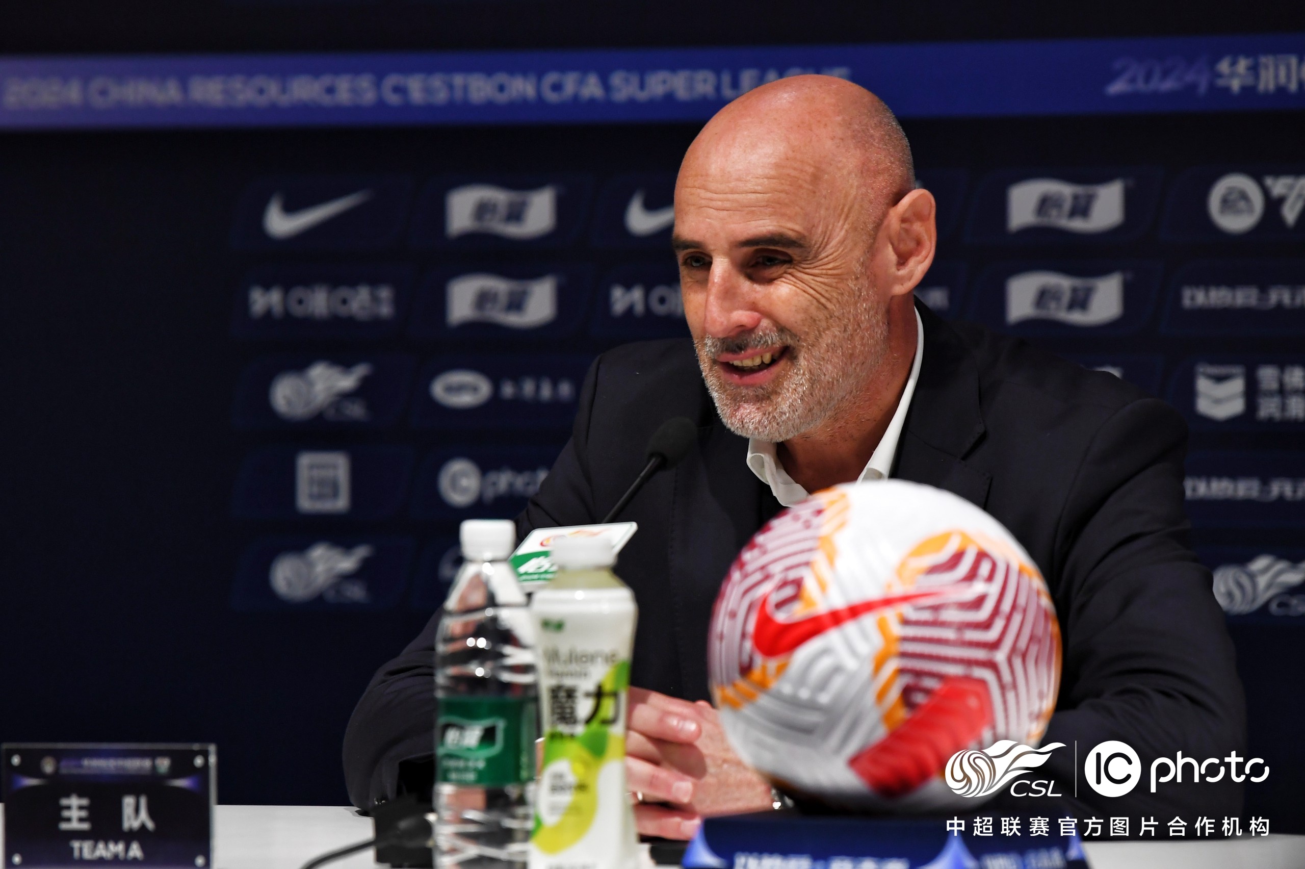 球队主教练在赛后发布会上分析了球队在比赛中的不足之处的简单介绍 球队主教练在赛后发布会上分析了球队在比赛中的不足之处的简单介绍