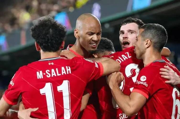 足球赛事竞争激烈,每场比赛都充满不确定性 足球赛事竞争激烈,每场比赛都充满不确定性