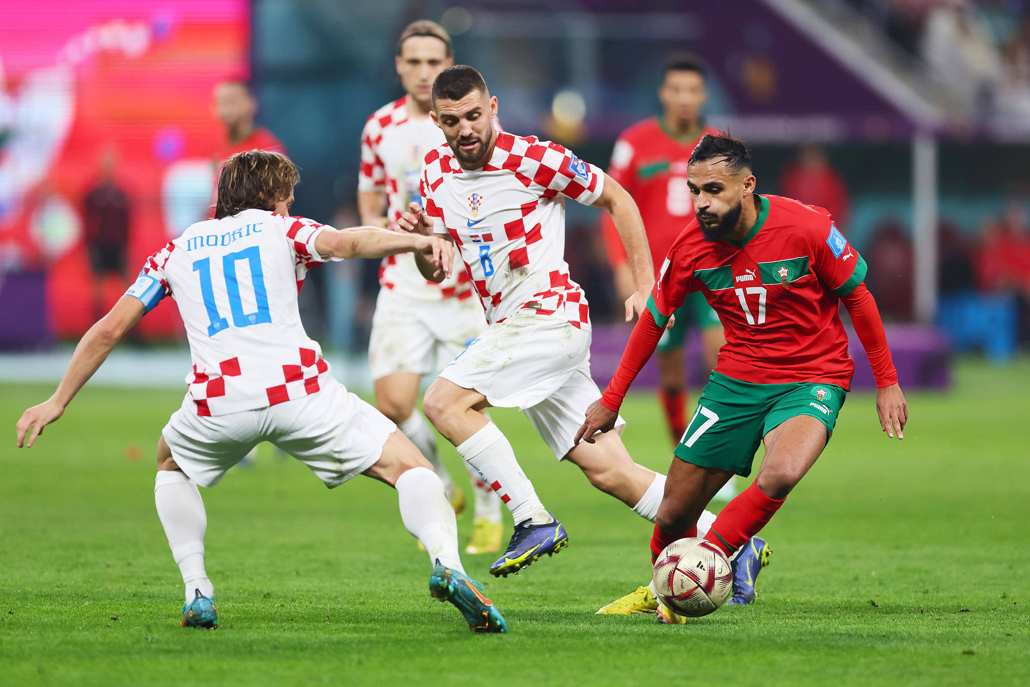 欧国联赛事中各队都展现顽强拼搏的精神 欧国联赛事中各队都展现顽强拼搏的精神