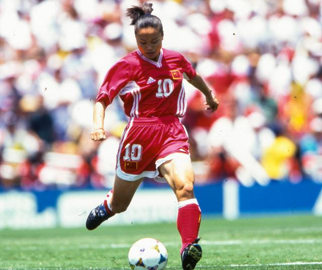 开云官网-中国运动员：女足球员华丽表现展现国际体育风采