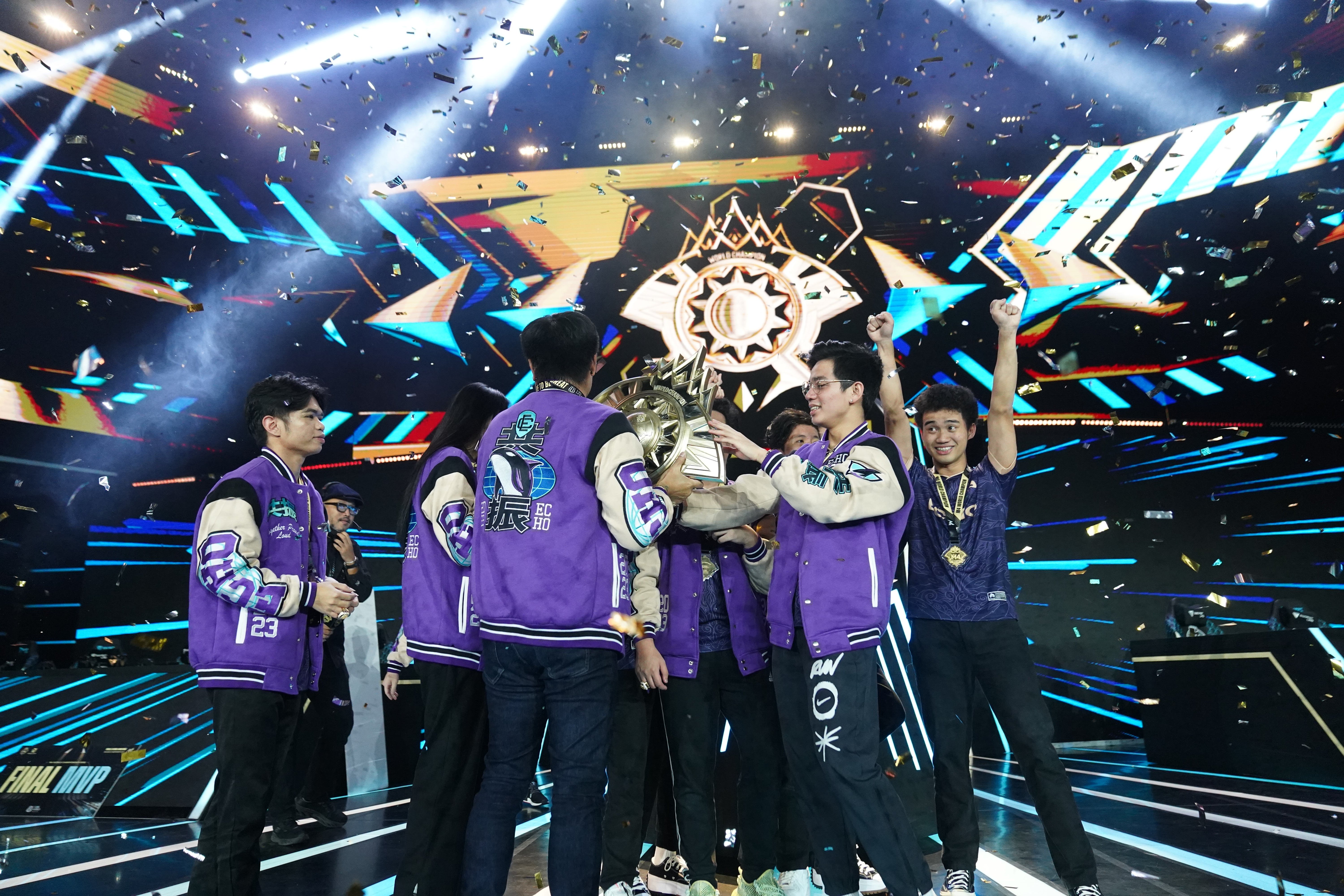 球场风云变幻,强队对决燃烧所有热情的简单介绍 球场风云变幻,强队对决燃烧所有热情的简单介绍