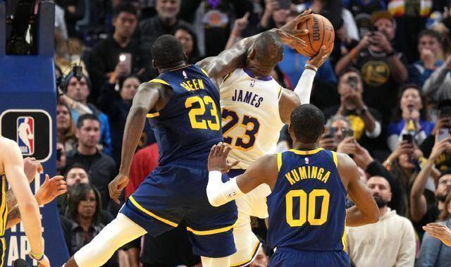 美国NBA赛季战况激烈,球队竞争激烈 美国NBA赛季战况激烈,球队竞争激烈