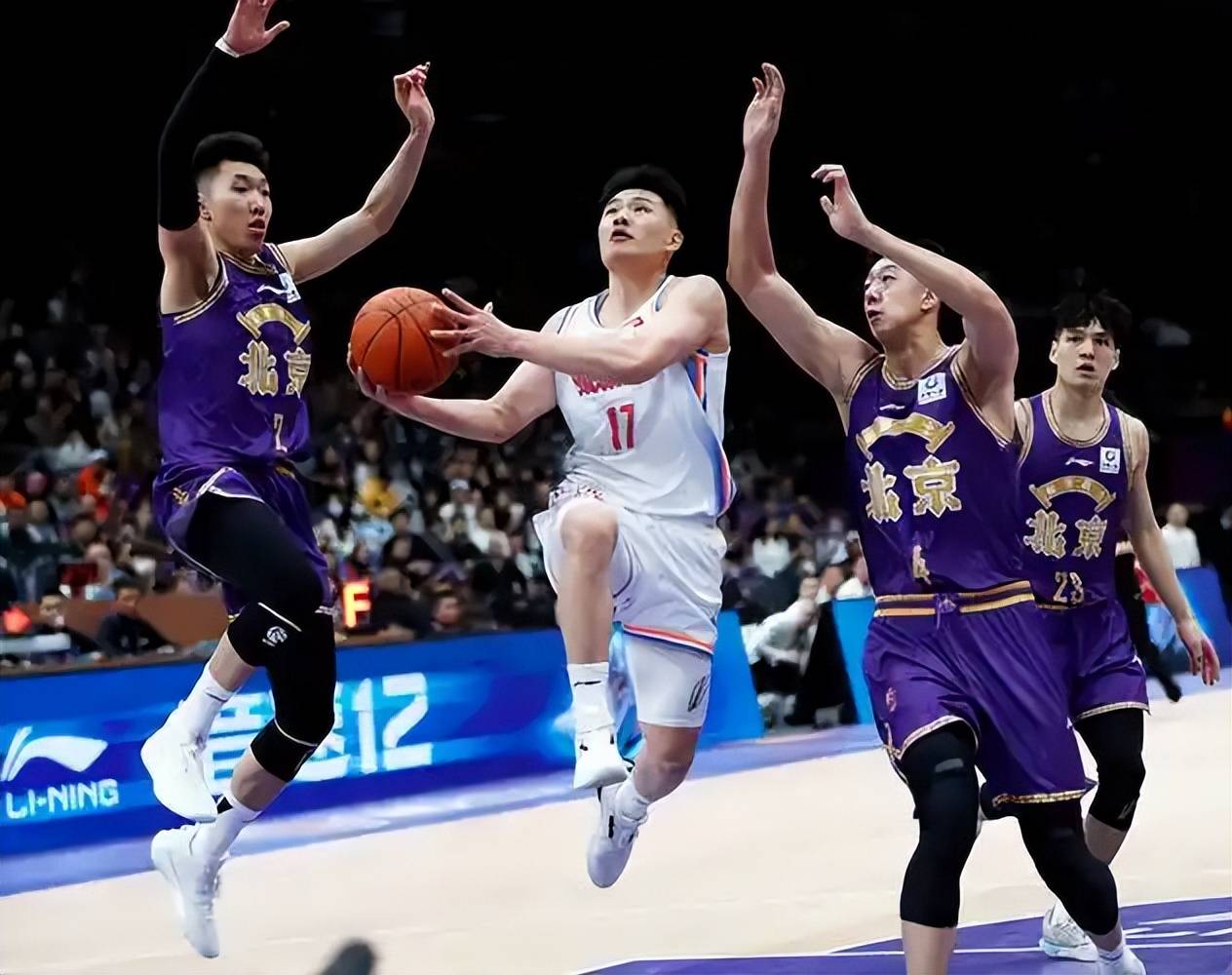 开云官网-四川男篮队为赛场带来了全新的活力