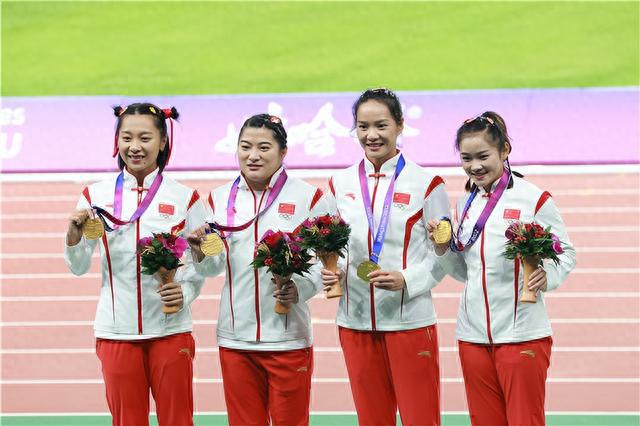 包含中国军团崭露头角,连夺金牌的词条 包含中国军团崭露头角,连夺金牌的词条