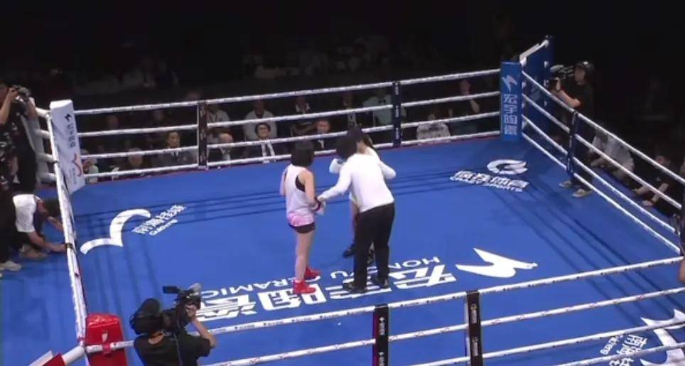 开云平台-精彩比赛层出不穷，场面火爆