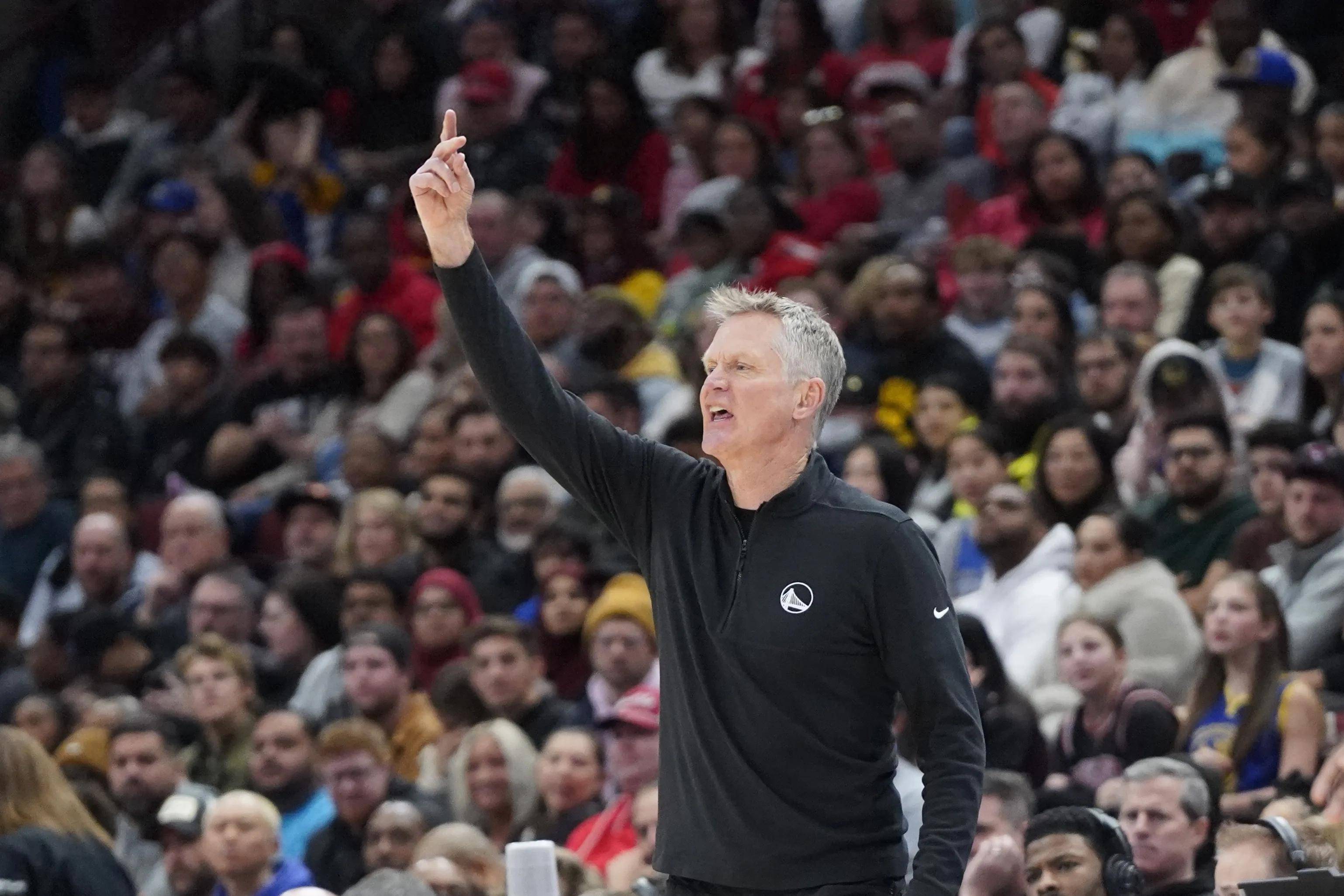 开云体育官网-关于热火主帅公开批评球队表现，球员面临调整压力的信息