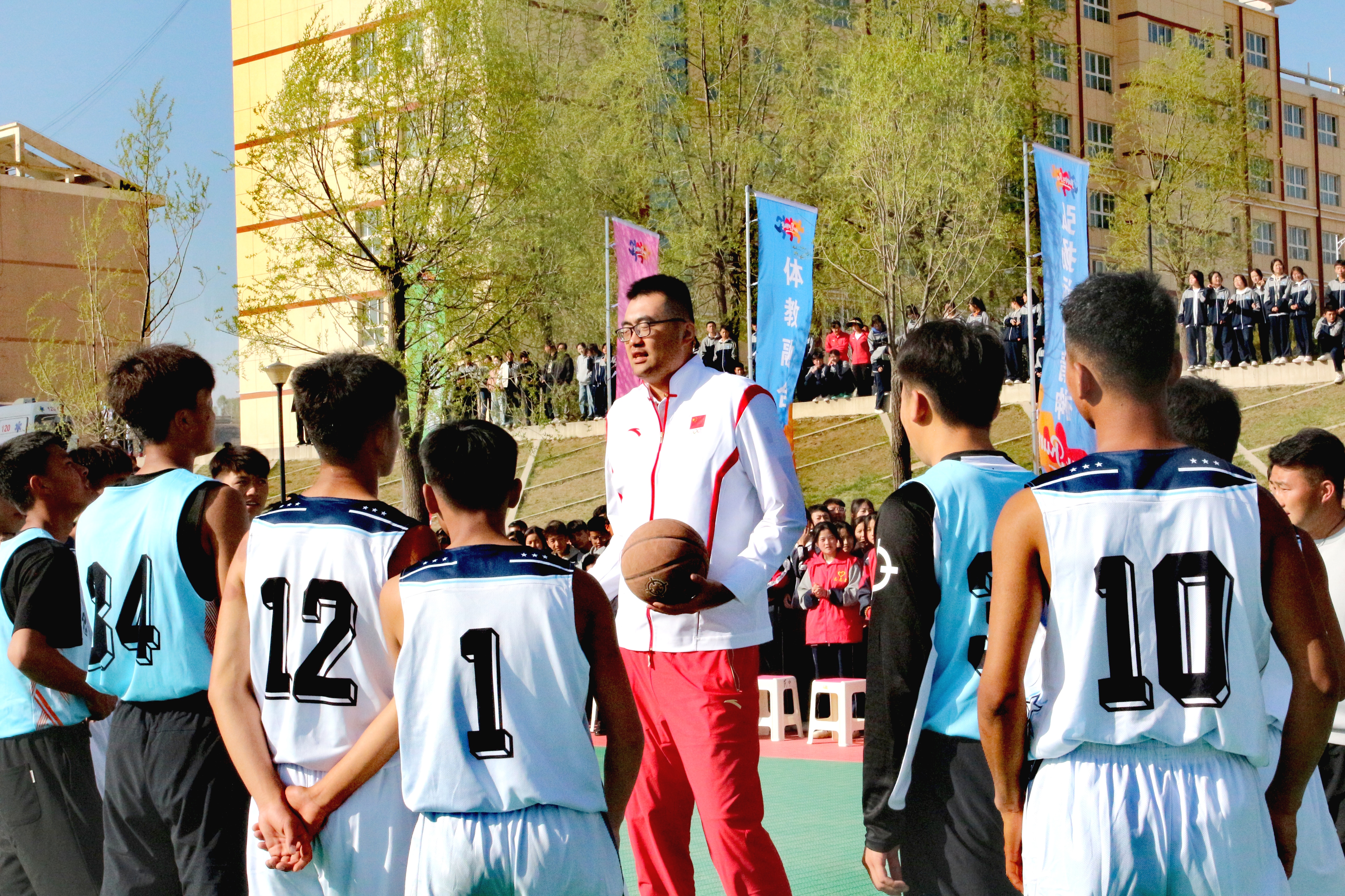 甘肃队在最新比赛中夺得冠军 甘肃队在最新比赛中夺得冠军