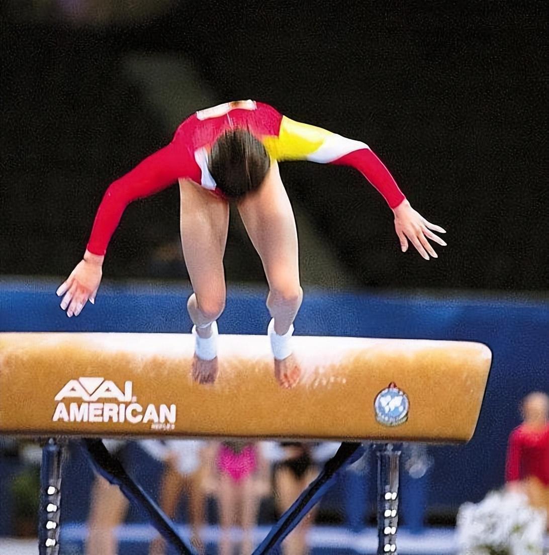 开云体育官方网站-包含体操比赛:乌克兰选手获得殿军的词条