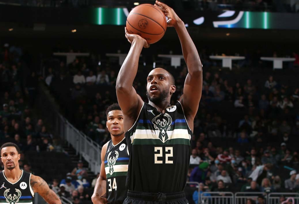 开云体育-关于诺维奇中锋连续空砍，球队已连续三轮不败！的信息