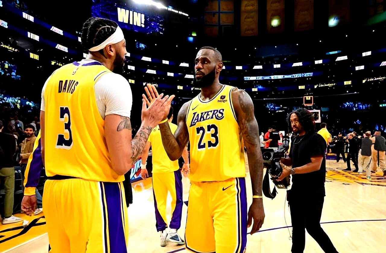 关于火箭队再胜一场,领先分差扩大至场的信息 关于火箭队再胜一场,领先分差扩大至场的信息