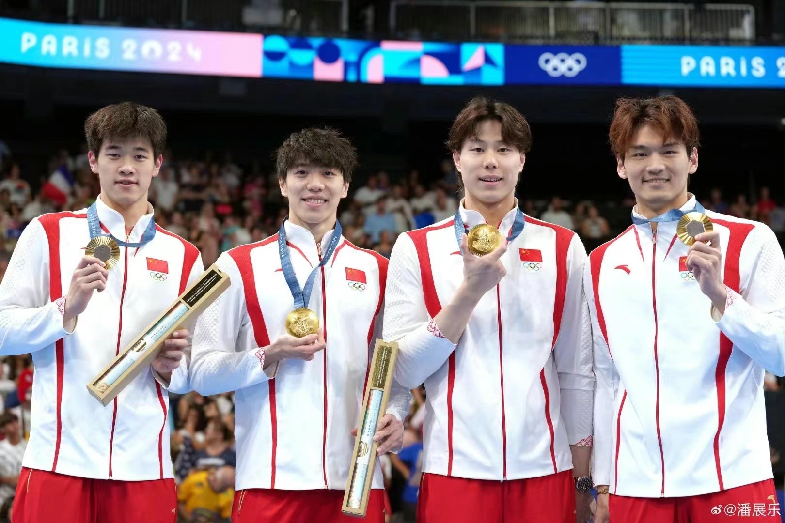 开云官网-精彩比赛收官，冠军登上领奖台