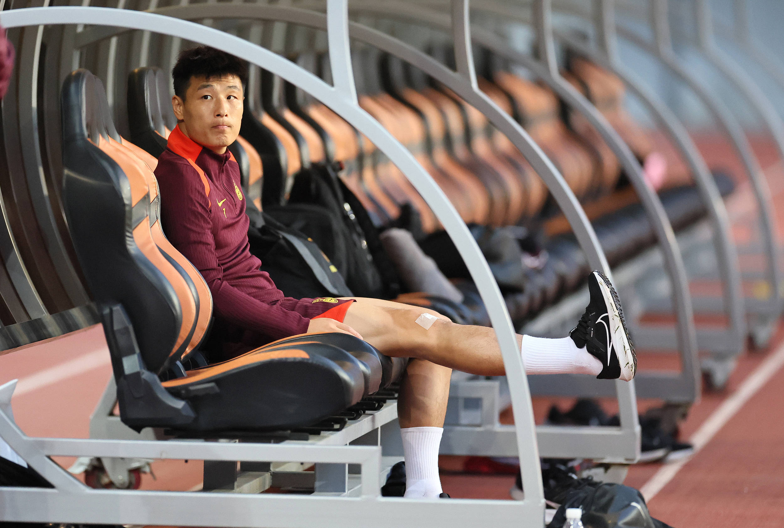 开云体育下载-武磊遭遇非常挑战，期盼逆风翻盘