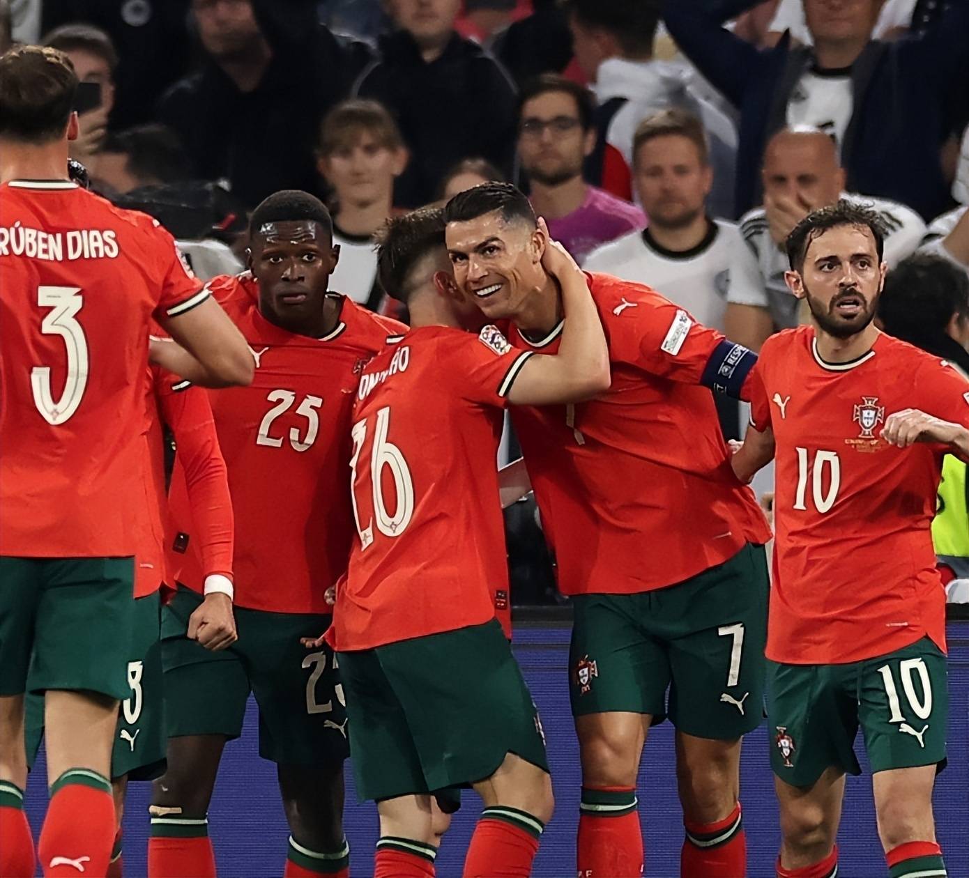 开云体育在线-包含德甲重磅对决：C罗迎战C罗，出线形势明朗的词条