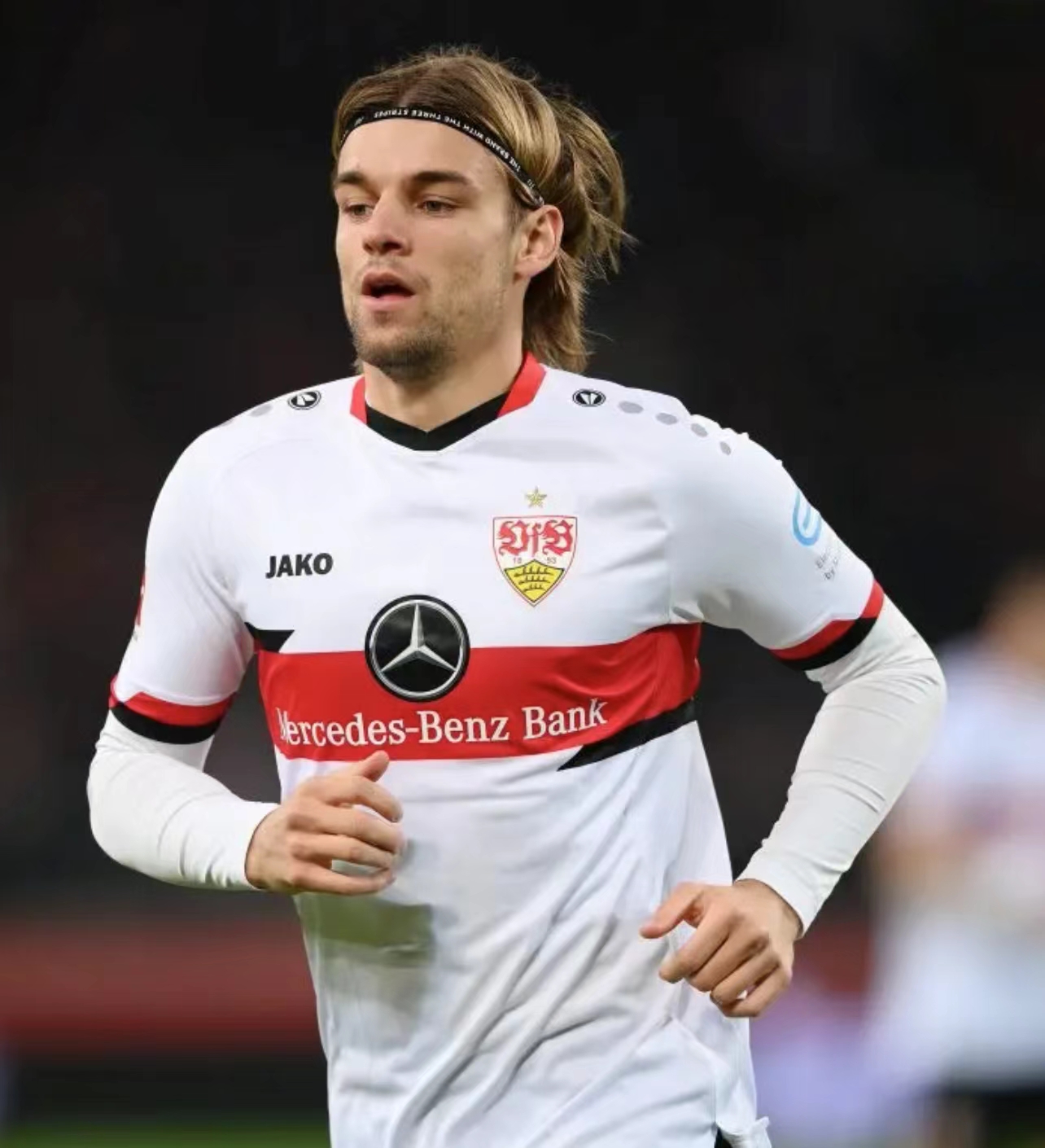 巴萨官方确认将签下热刺前锋索尔 巴萨官方确认将签下热刺前锋索尔