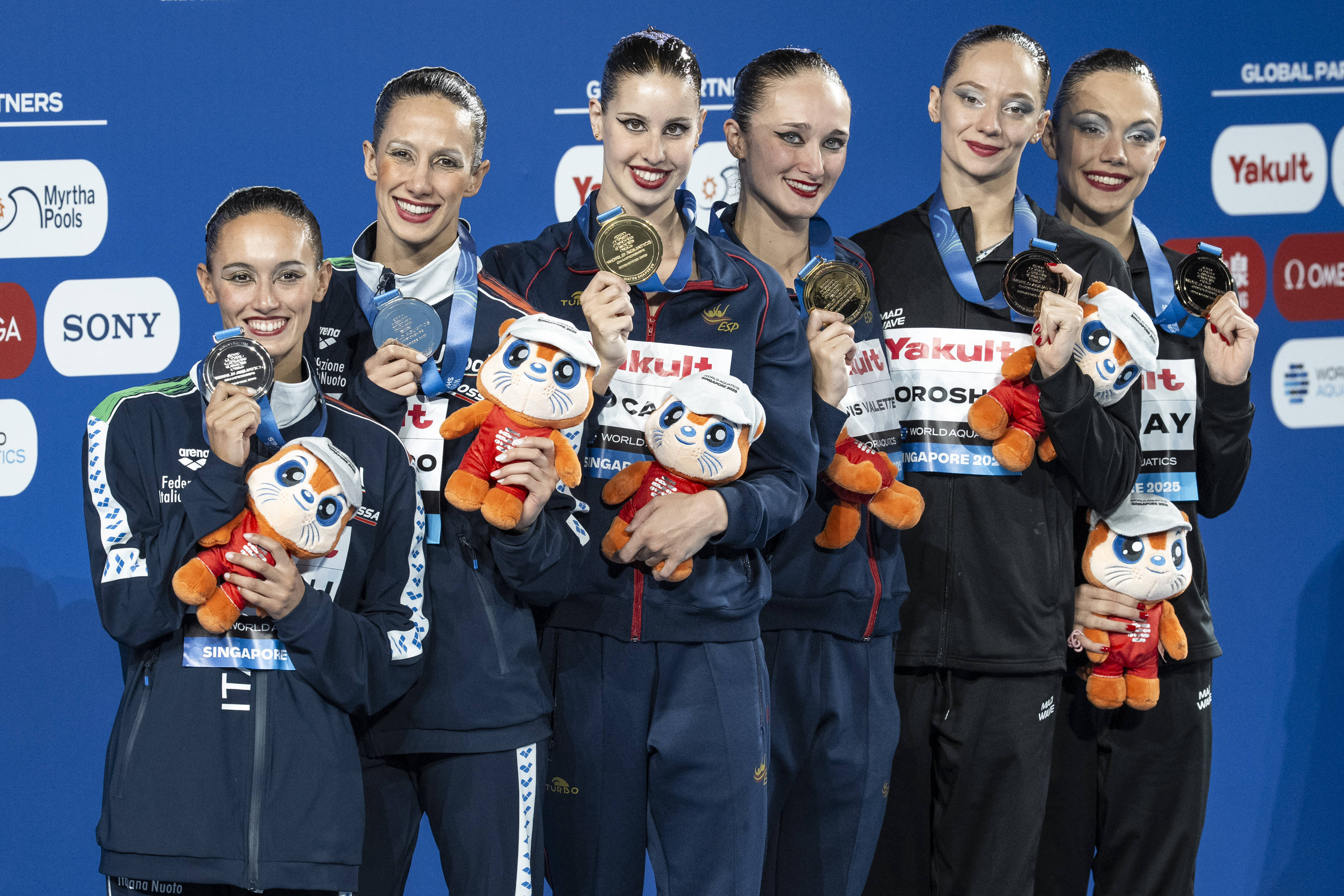 花游自由组合:俄罗斯队表演惊艳夺冠 花游自由组合:俄罗斯队表演惊艳夺冠