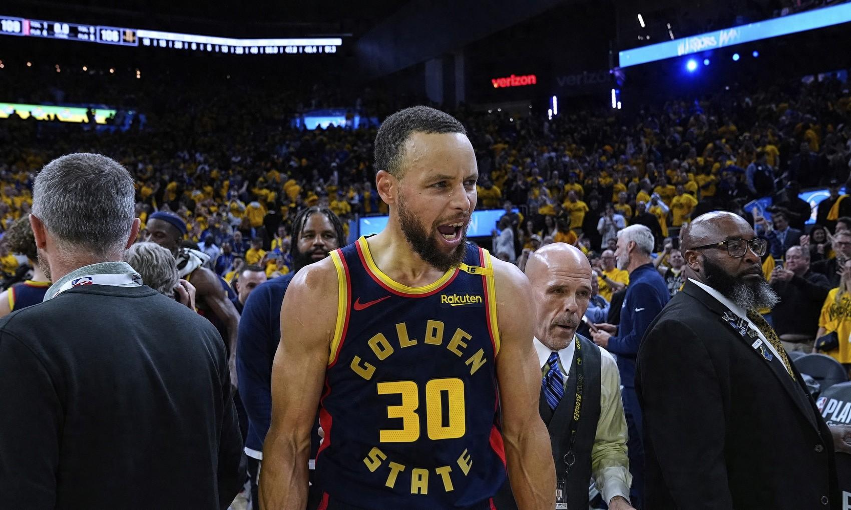 勇士轻取鹈鹕,库里状态回升 勇士轻取鹈鹕,库里状态回升