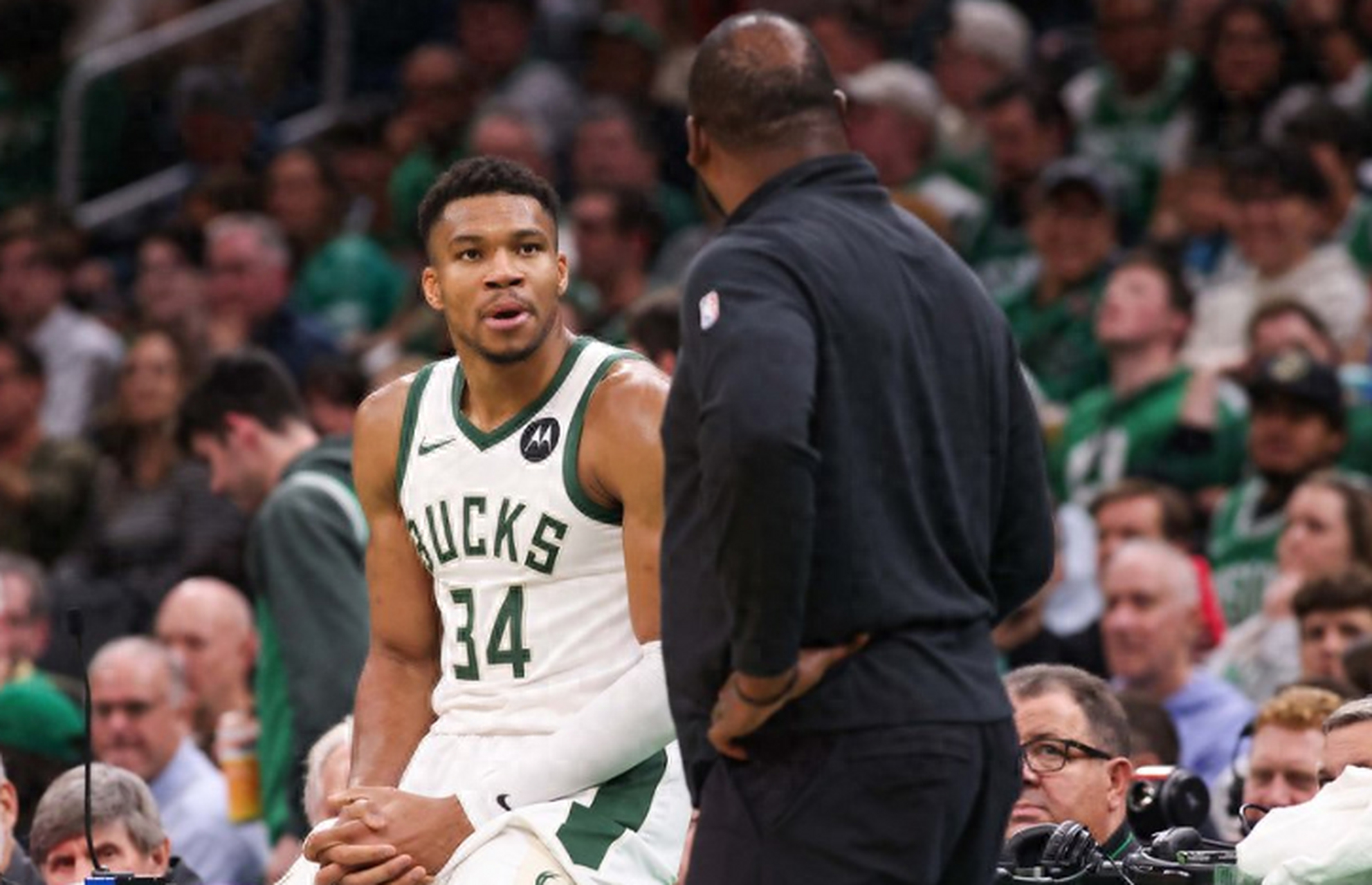 关于雄鹿击退凯尔特人,字母哥砍下33分的信息 关于雄鹿击退凯尔特人,字母哥砍下33分的信息