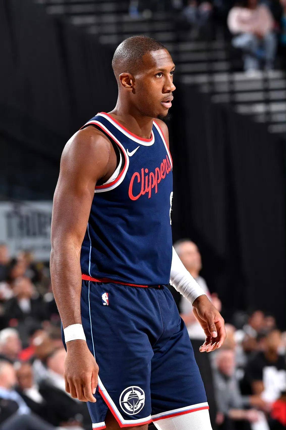 快船轻取勇士,成为西部榜首 快船轻取勇士,成为西部榜首