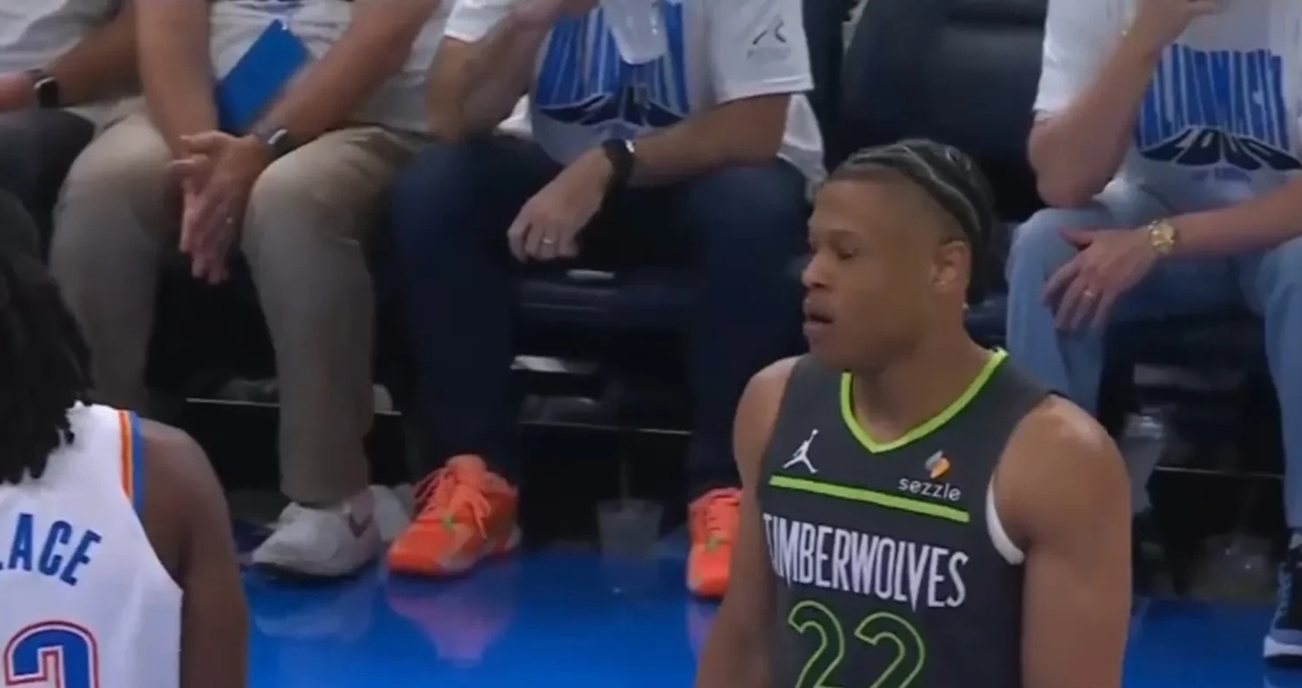 包含篮网主场复仇森林狼,拉塞尔发威砍下19+12的词条 包含篮网主场复仇森林狼,拉塞尔发威砍下19+12的词条