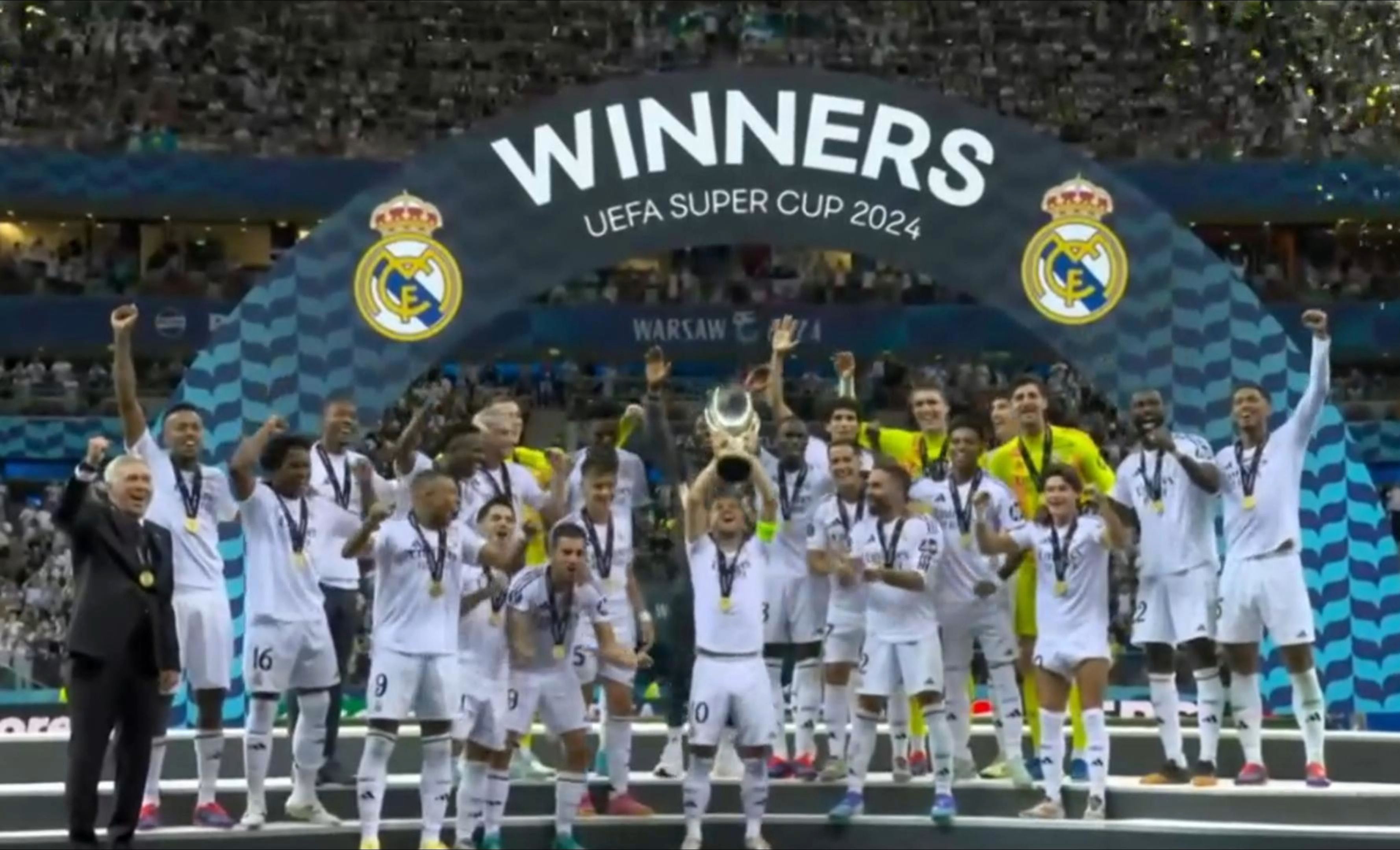 开云体育下载-场面火爆!欧洲杯观众席沸腾不已的简单介绍