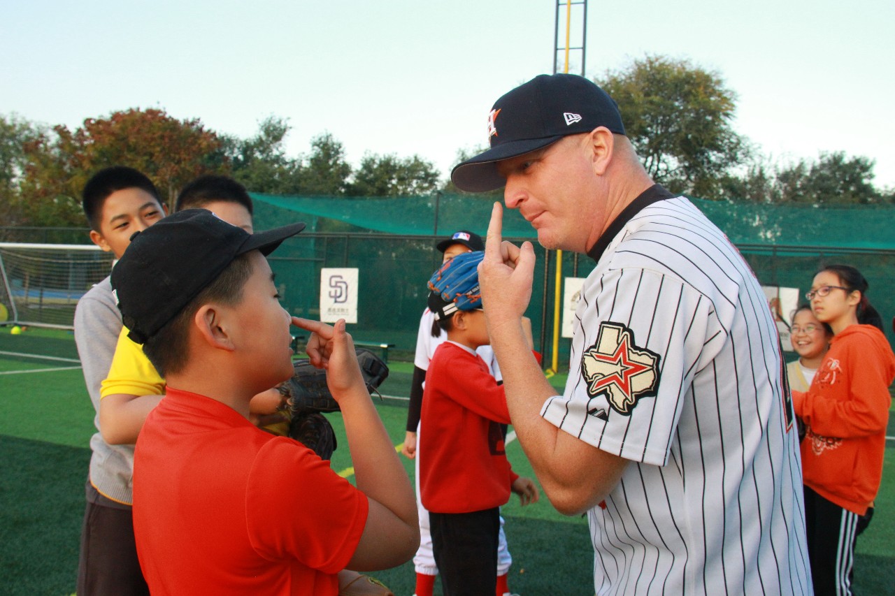 开云平台-棒球明星选手受伤退赛,引发热议