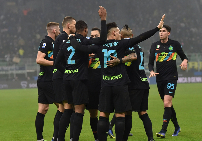 开云体育-那不勒斯碾压西班牙,本泽马统治全场