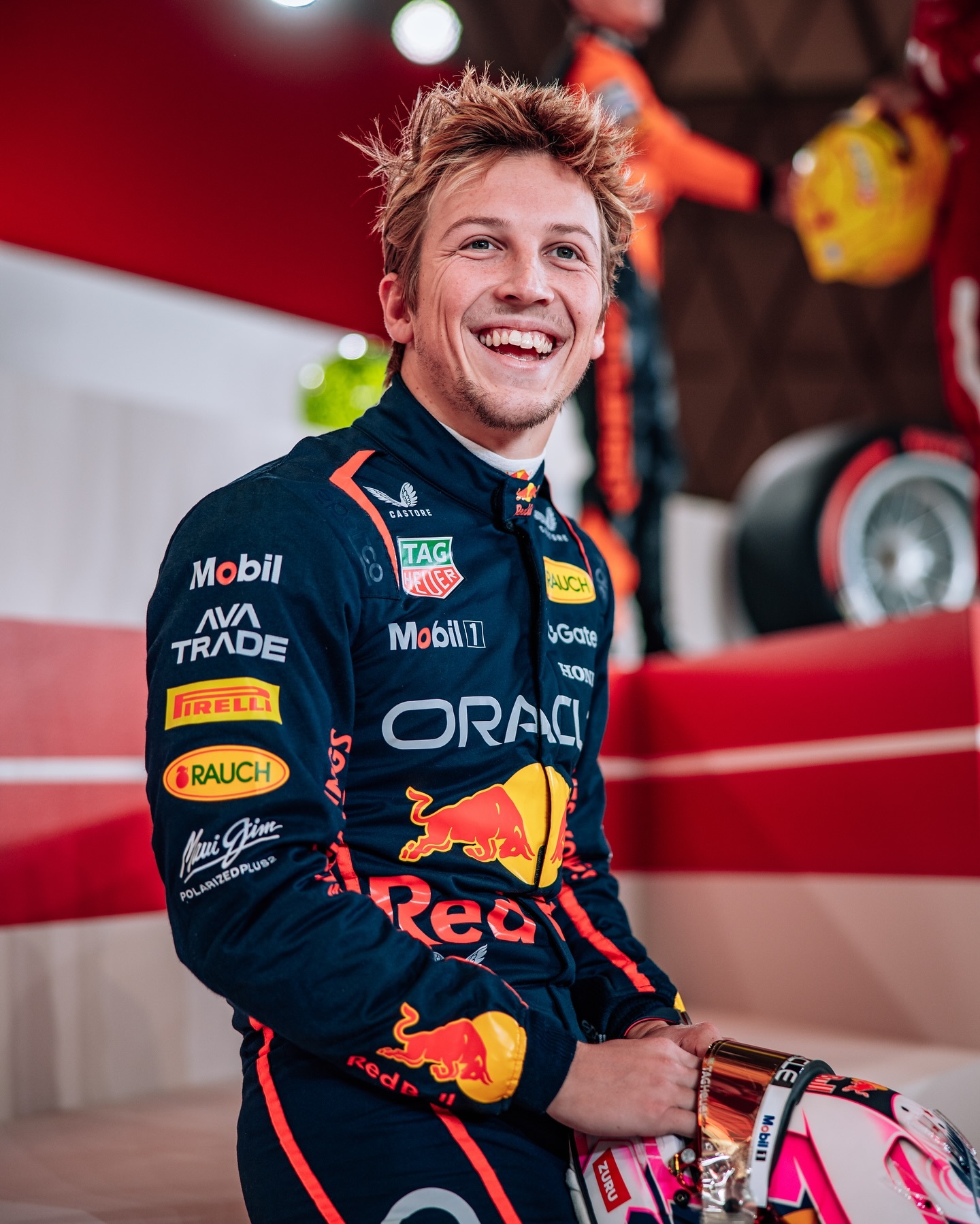 红牛二队逆转阿斯顿马丁,皮亚斯特里统治全场 红牛二队逆转阿斯顿马丁,皮亚斯特里统治全场