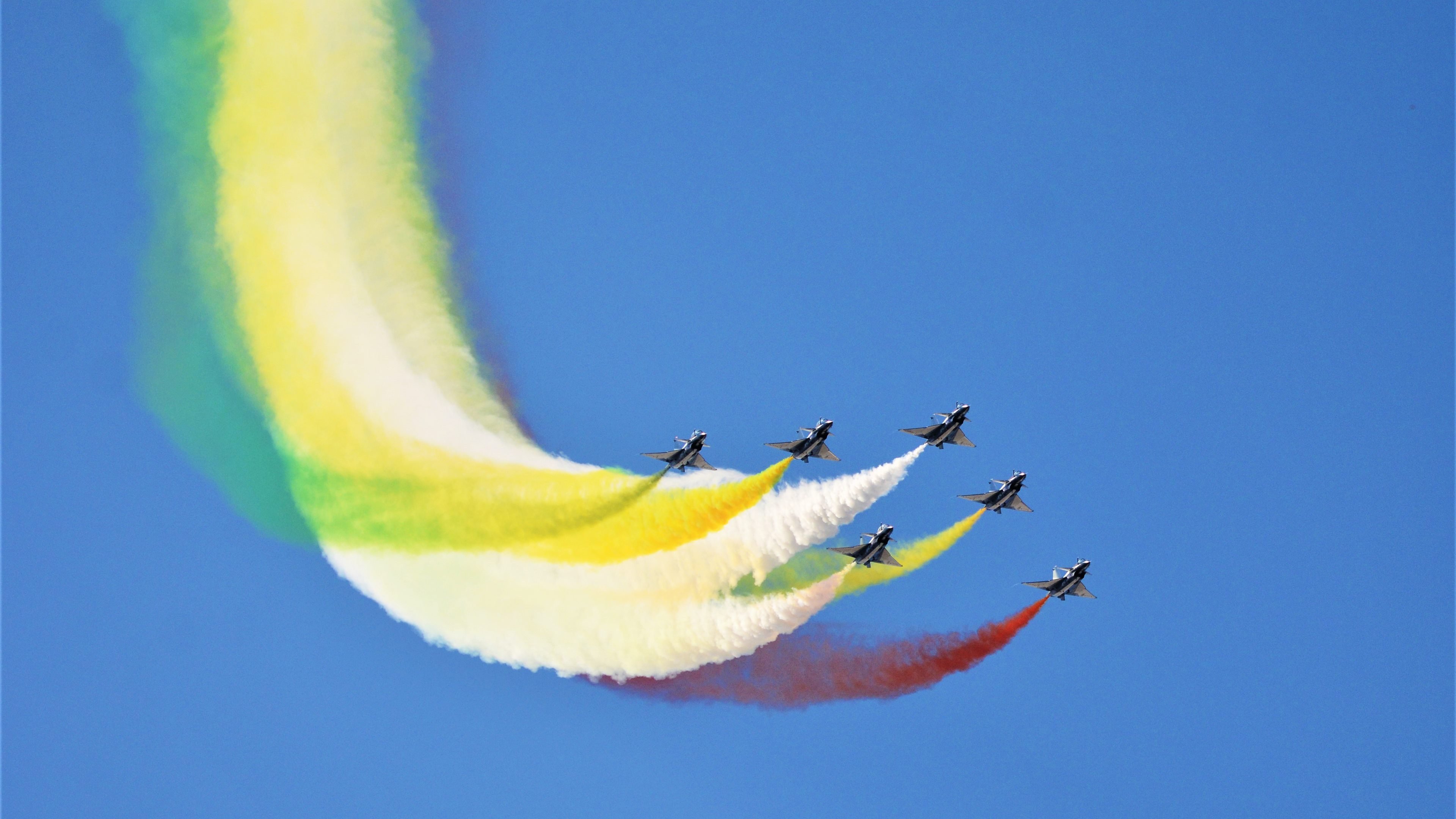 数据全面爆炸！加克波单场造三球，荷兰锋线新核正式崛起