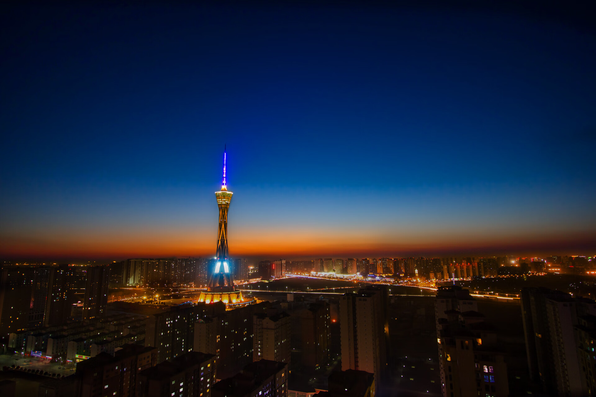 开云体育-天使之翼的独奏，国家德比夜，迪马利亚的节奏美学