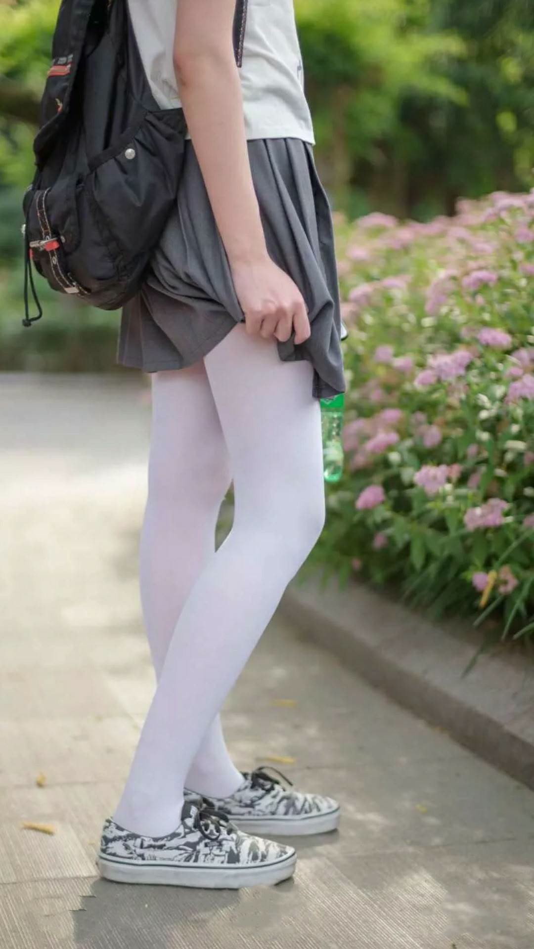 铁血防线锁黄蜂，字母哥一锤定音成关键先生