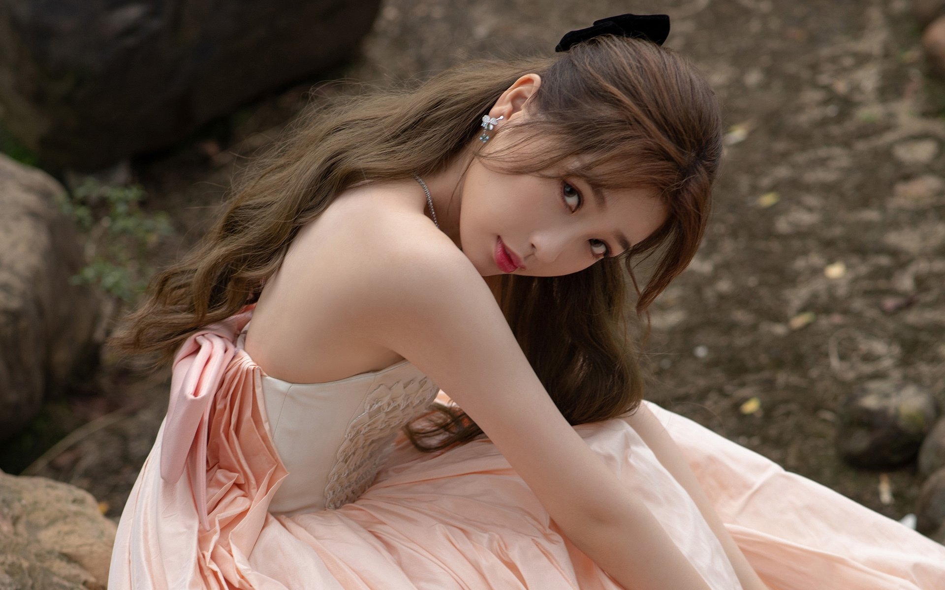 恩比德统治赛场，火箭队闪电战击溃广东男篮