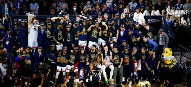 山西队对阵马刺，约基奇压制级发挥